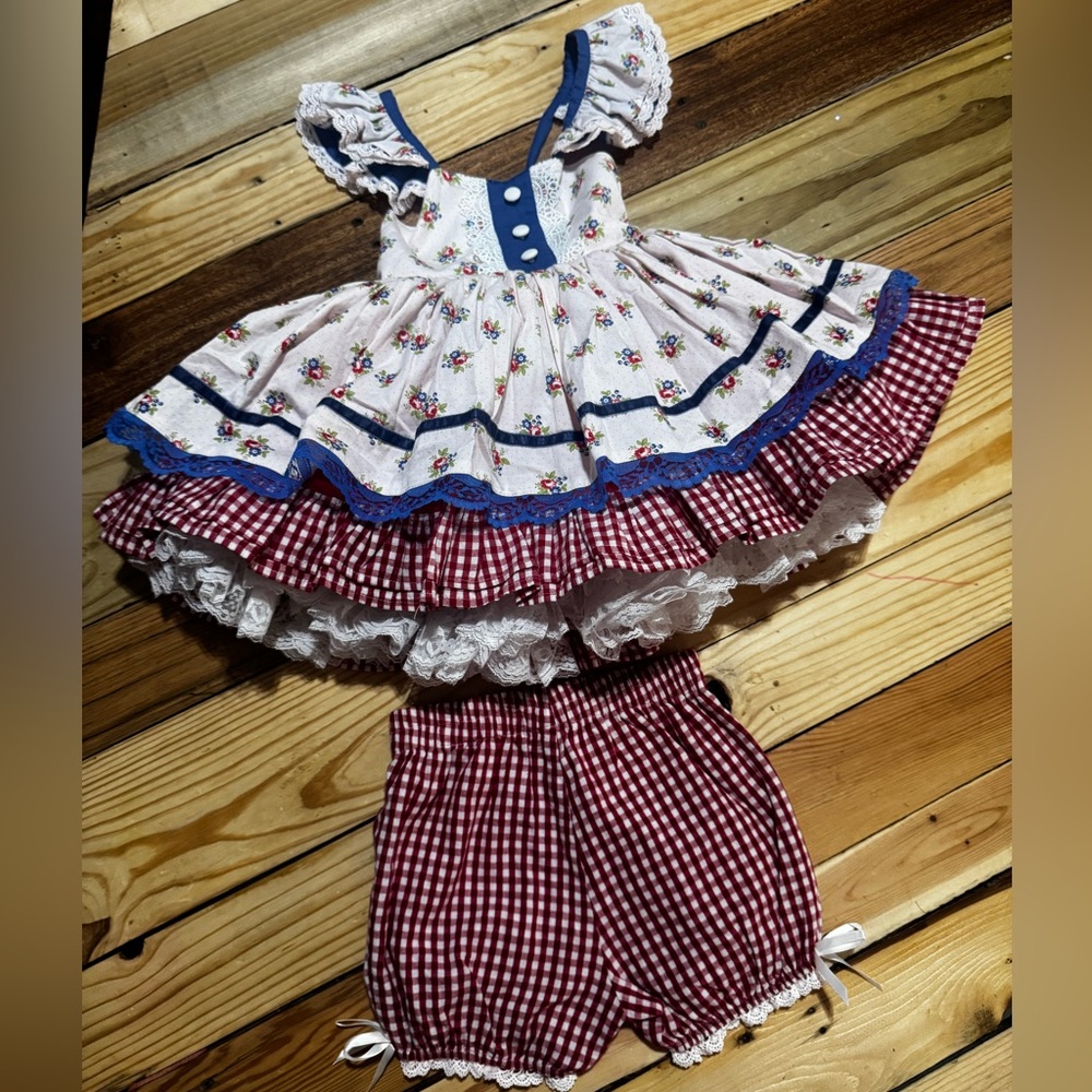 Carriage house Floral and Gingham Dress Set